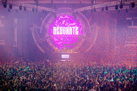 Resonate foto