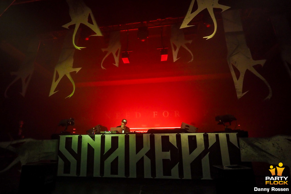 foto Snakepit, 8 december 2018, Klokgebouw