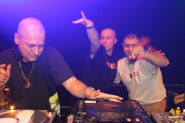 foto 2 Fast 4 Trance vs 2Hard4U?, 8 mei 2004, Eurohal Zuidbroek, met The Stunned Guys