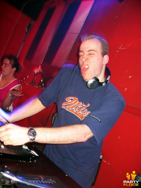 foto Scantraxx presentz Hardheadz, 15 mei 2004, Hemkade, met Vince