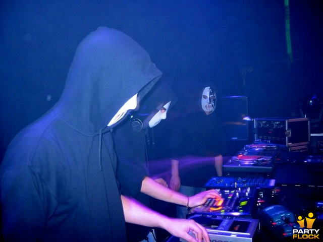 foto Basskickers, 15 mei 2004, Hedon, met Angerfist