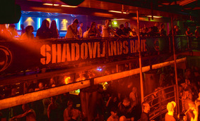 Shadowlands Rave foto