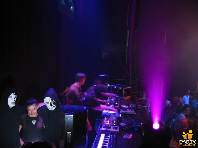 foto Basskickers, 15 mei 2004, Hedon, met Angerfist