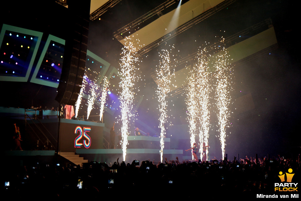 foto 25 Years Rainbow in the Sky, 14 december 2019, GelreDome