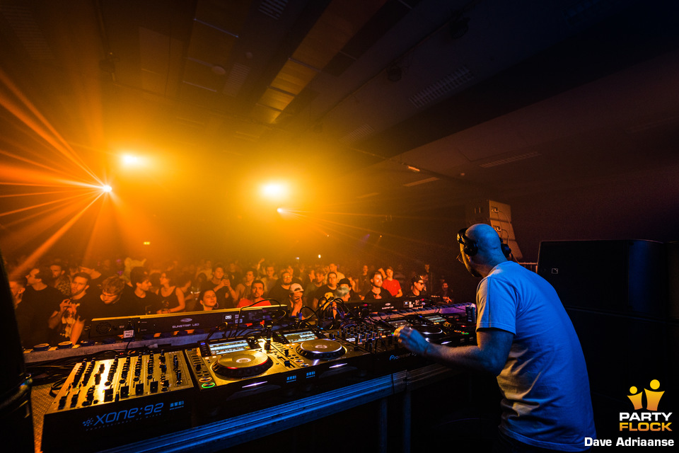 foto Liquicity Winterfestival, 28 december 2019, Warehouse Elementenstraat, met Total Science