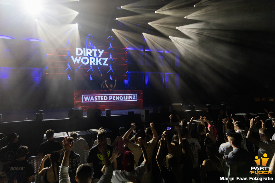 foto Dirty Workz, 23 april 2022, Lotto Arena, met Wasted Penguinz