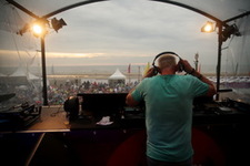 Foto's, Luminosity, 25 juni 2022, Bernie's Beachclub, Zandvoort