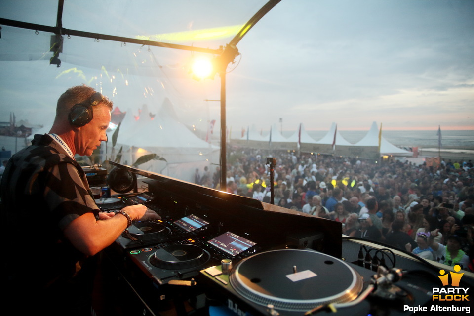 foto Luminosity, 25 juni 2022, Bernie's Beachclub, Zandvoort, met RAM