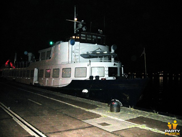 Foto's Hardliners, 29 mei 2004, unspecified boat, Amsterdam